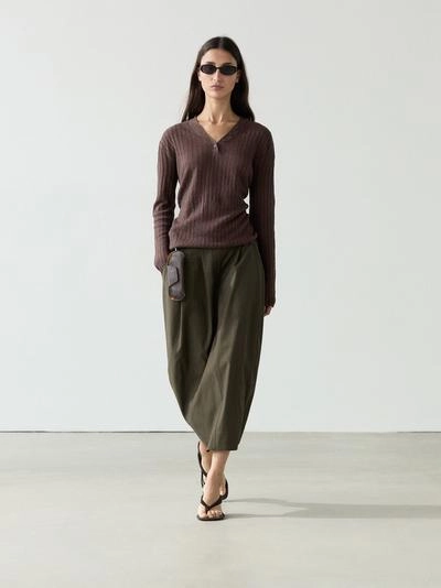 Свитер из льняного трикотажа с деталями на пуговицах- Заказать в России