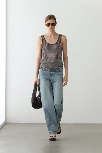 Полосатый льняной топ на бретелях