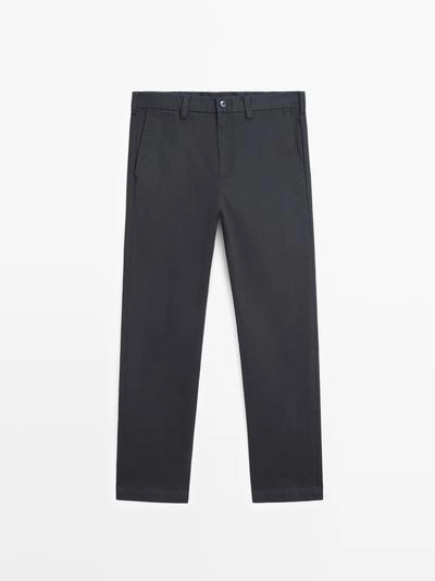 Брюки с зауженным кроем из микротекстурированной ткани- Заказать в России