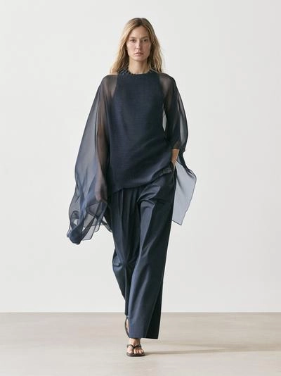 Асимметричная шелковая накидка с вырезом- Заказать в России