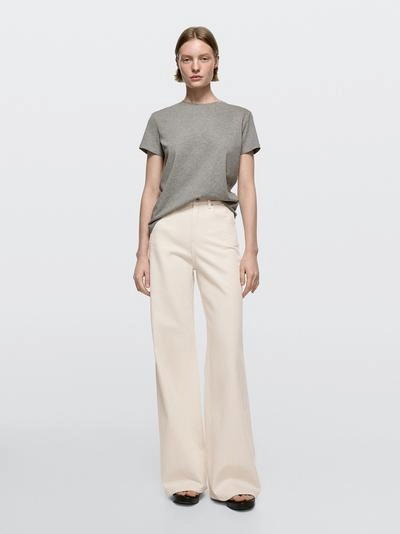 Джинсы с высокой посадкой и широкими брючинами