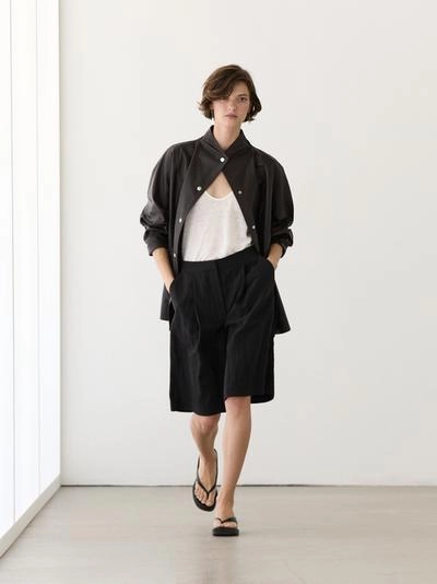 Бермуды из технической ткани