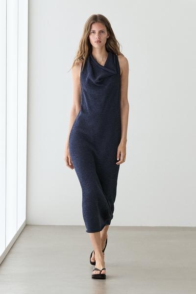 Massimo Dutti Платье-миди из трикотажа с драпированным вырезом купить с доставкой.