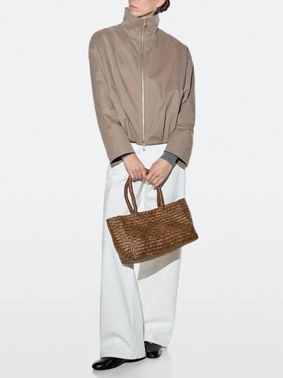 Massimo Dutti Средняя сумка из плетёной телячьей кожи