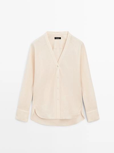 Рубашка из 100% льна с v-образным вырезом- Заказать в России