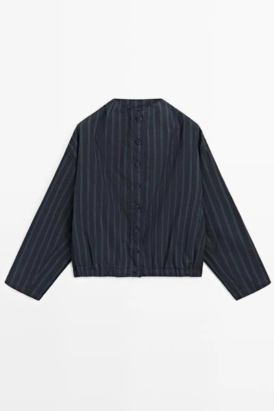 Куртка-бомбер с высоким воротником в полоску