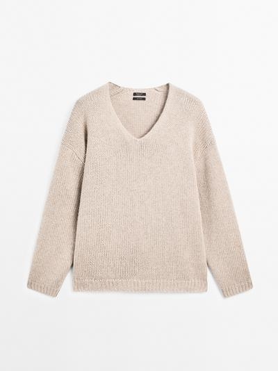 Massimo Dutti Вязанный свитер с V-образным вырезом из 100% кашемира купить с доставкой.