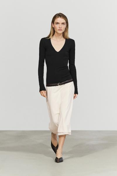 Massimo Dutti Футболка с длинным рукавом и V-образным вырезом купить с доставкой.