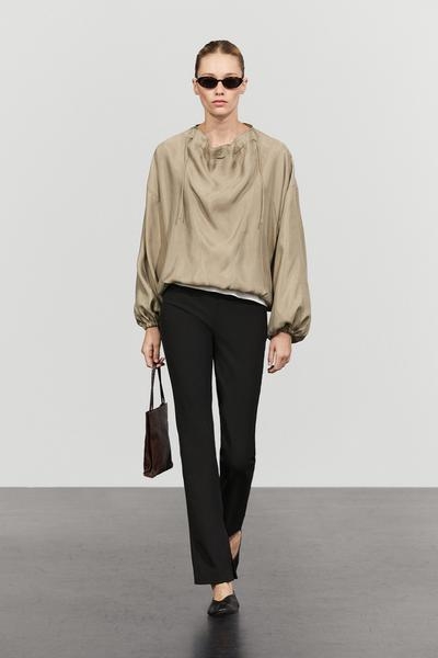Massimo Dutti Флюидная блузка с завязками на вырезе купить с доставкой.