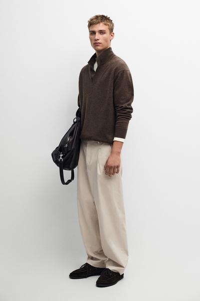 Massimo Dutti Свитер с высоким воротником и V-образным вырезом из 100% кашемира