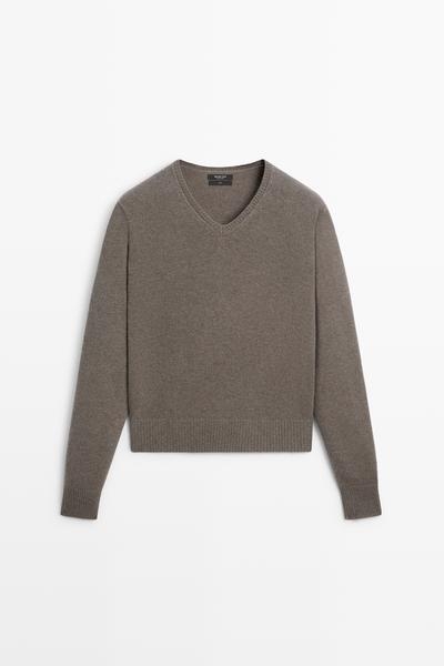 Massimo Dutti Вязаный свитер с V-образным вырезом из 100% шерсти купить с доставкой.