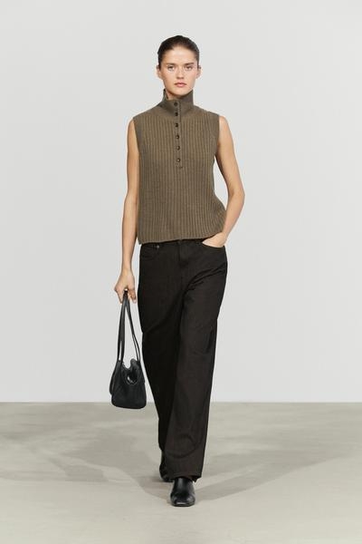 Massimo Dutti Вязаный жилет с застежкой на пуговицы и высоким воротником купить с доставкой.