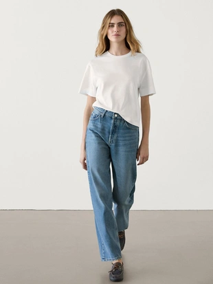 Джинсы прямого кроя с эффектом стирки- Заказать в России