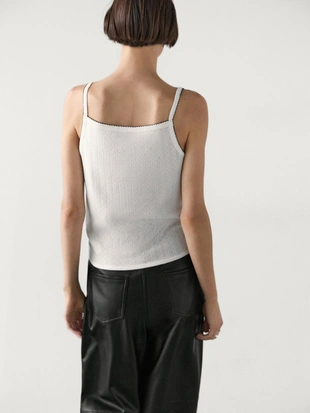 Верхняя деталь в виде банта-пуантеля- Заказать в России