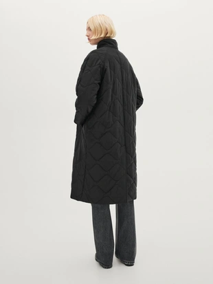 Стеганое пальто с ромбовидной подкладкой- Заказать в России