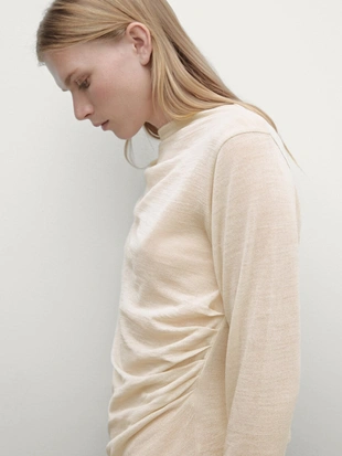 Вязаная футболка с рюшами из смеси шерсти- Заказать в России