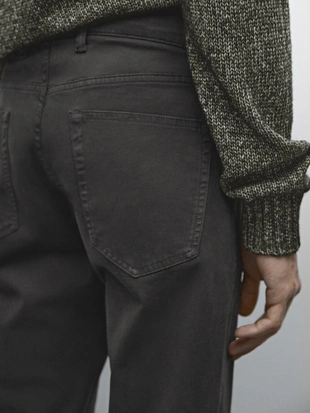 Джинсы приталенного кроя из сатиновой хлопчатобумажной смеси- Заказать в России