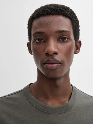 Футболка из хлопчатобумажной смеси с коротким рукавом- Заказать в России