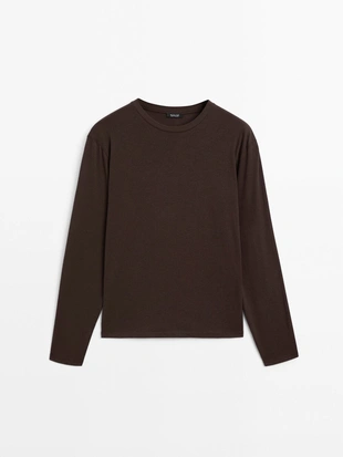 Облегающая хлопчатобумажная футболка с длинными рукавами- Заказать в России