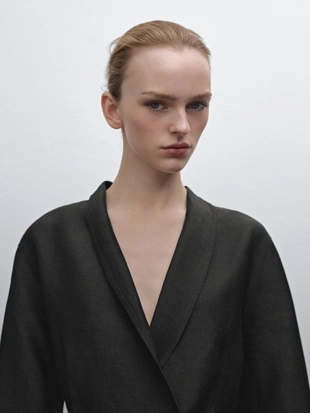 Легкий двубортный блейзер из смеси шерсти- Заказать в России