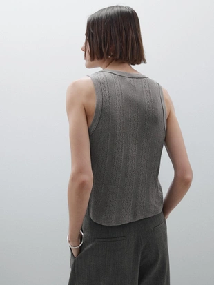 Топ с круглым вырезом и остроконечной отделкой- Заказать в России