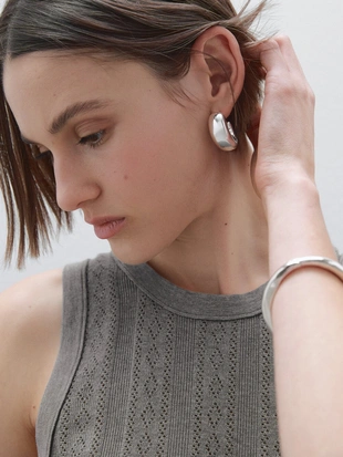 Топ с круглым вырезом и остроконечной отделкой- Заказать в России