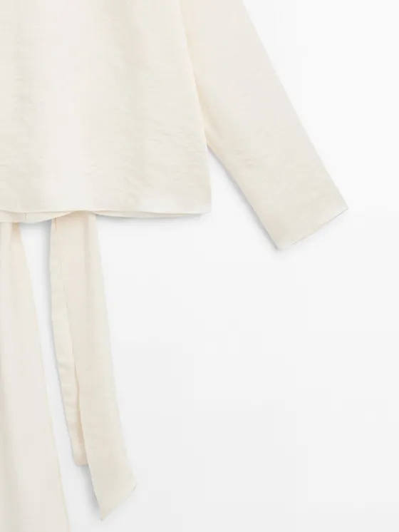 Струящаяся рубашка с вырезом сзади - Студия