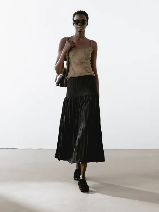 Прозрачная плиссированная юбка миди
