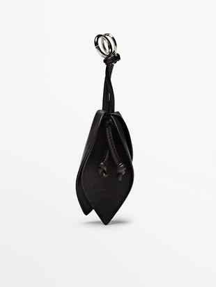 Брелок для ключей в виде цветка из кожи наппа- Заказать в России