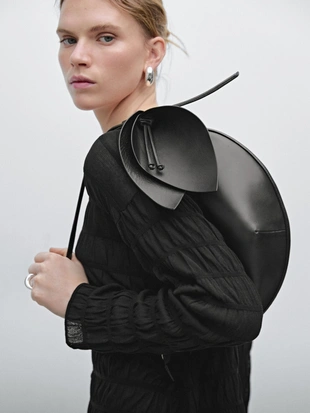 Брелок для ключей в виде цветка из кожи наппа- Заказать в России