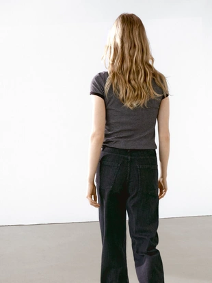 Хлопчатобумажная футболка в контрастную полоску в рубчик- Заказать в России