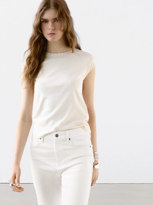 Футболка с коротким рукавом и заклепками- Заказать в России