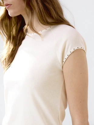 Футболка с коротким рукавом и заклепками- Заказать в России