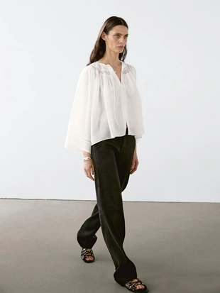 WHITE|5105/996 - Massimo Dutti Струящаяся блузка с кружевными деталями