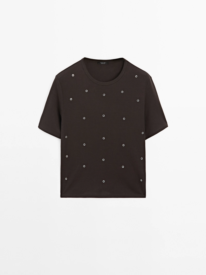 Футболка oversize с деталями люверсов