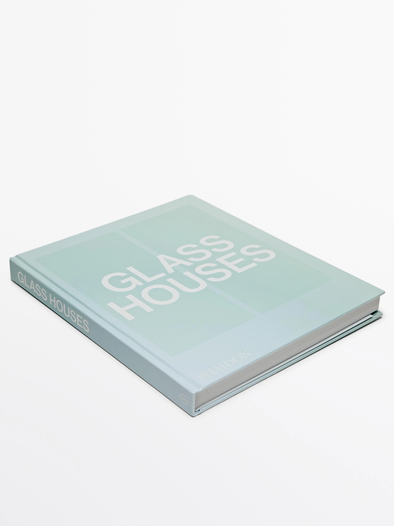 Книга glass houses