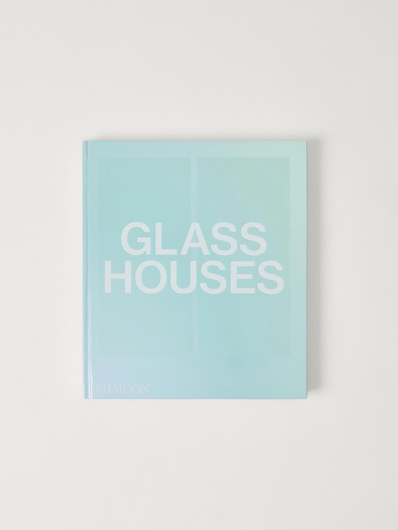 Книга glass houses