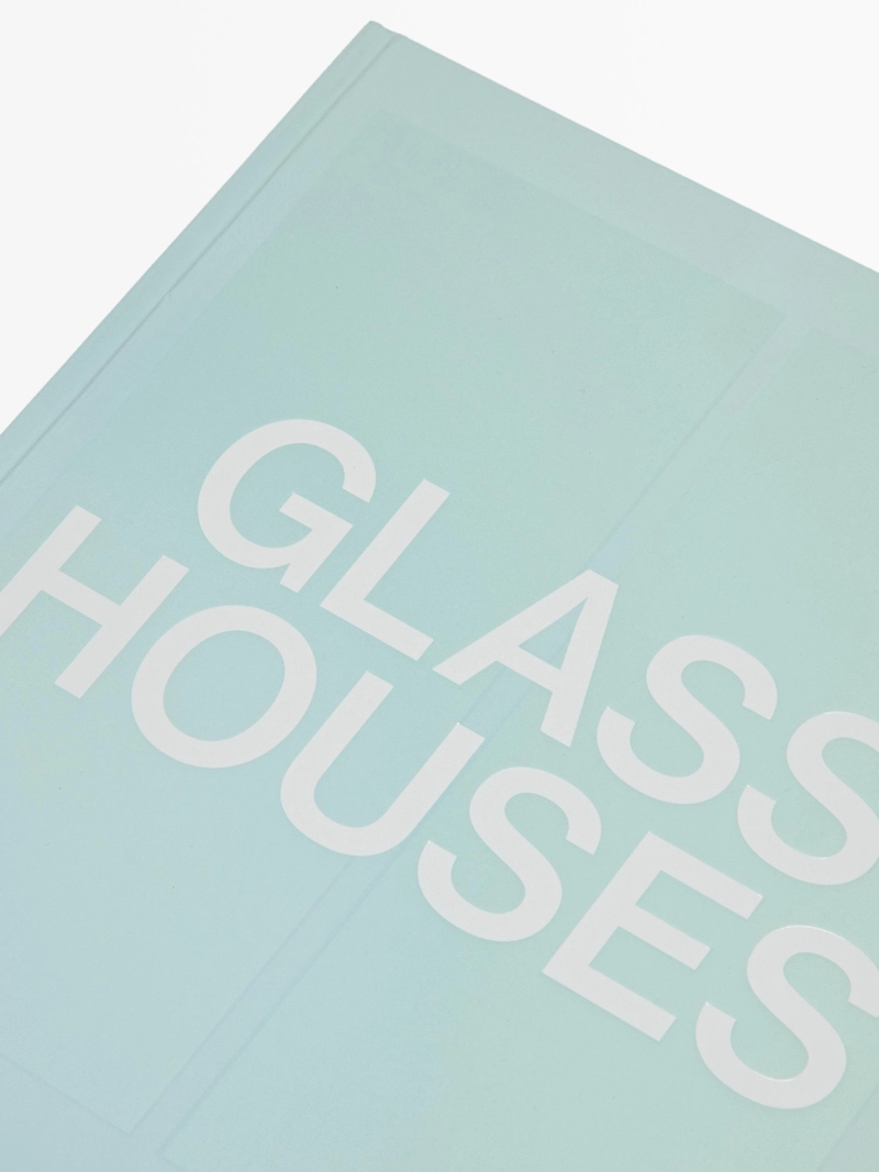 Книга glass houses