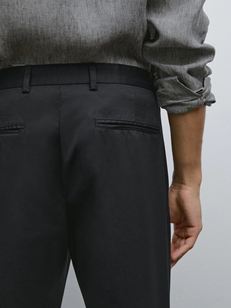 Хлопковые брюки в зауженном крое из смеси тканей