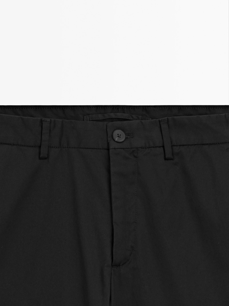 Хлопковые брюки в зауженном крое из смеси тканей