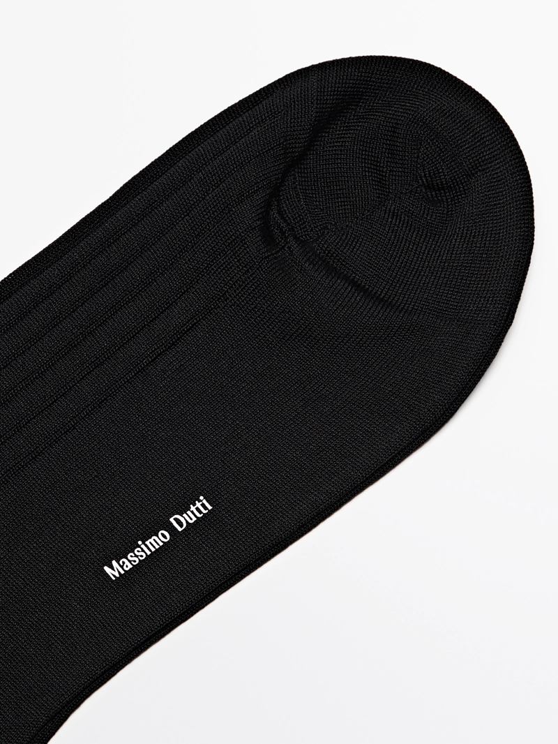 Женские носки с ребристым узором