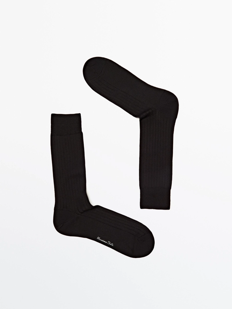 Женские носки с ребристым узором