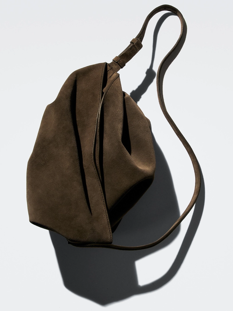 Сумка в форме ведра из разделочной кожи