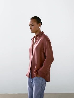 Рубашка из плиссированной смесовой ткани- Заказать в России