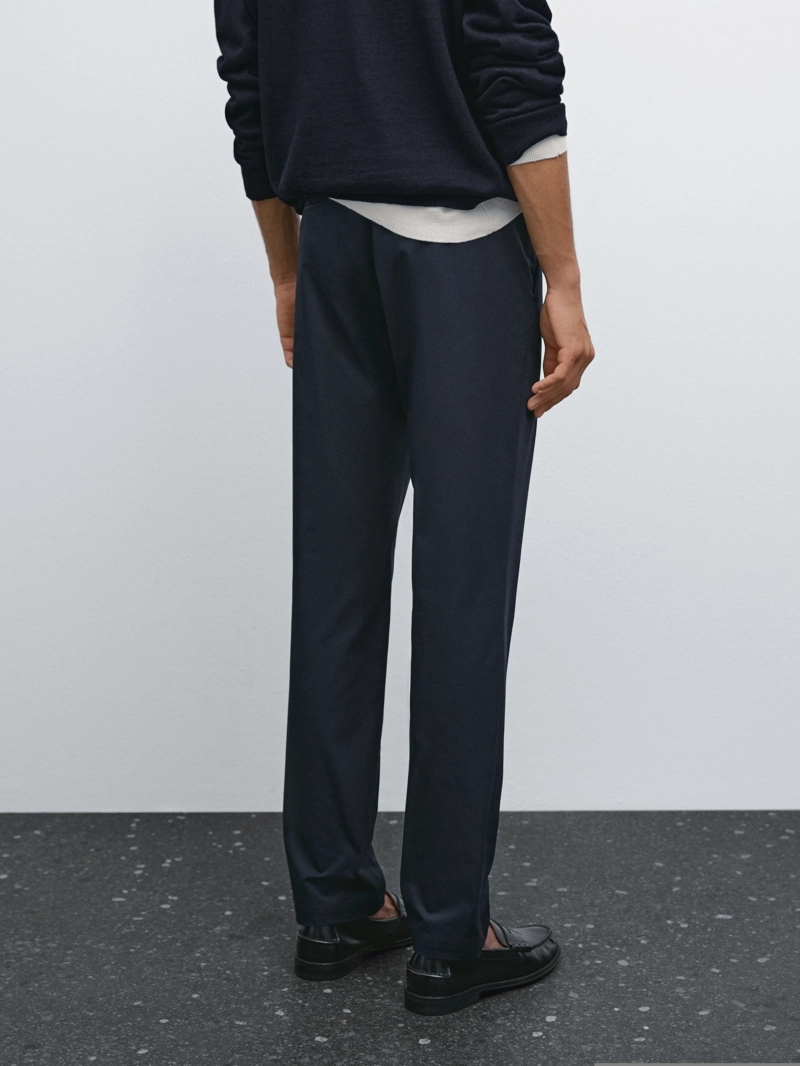 Хлопковые брюки в зауженном крое из смесовой ткани