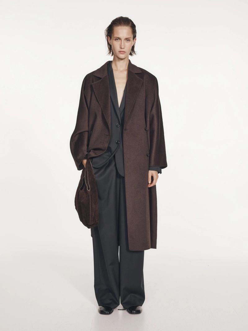 Бомбер с изделиями, с объемным воротником