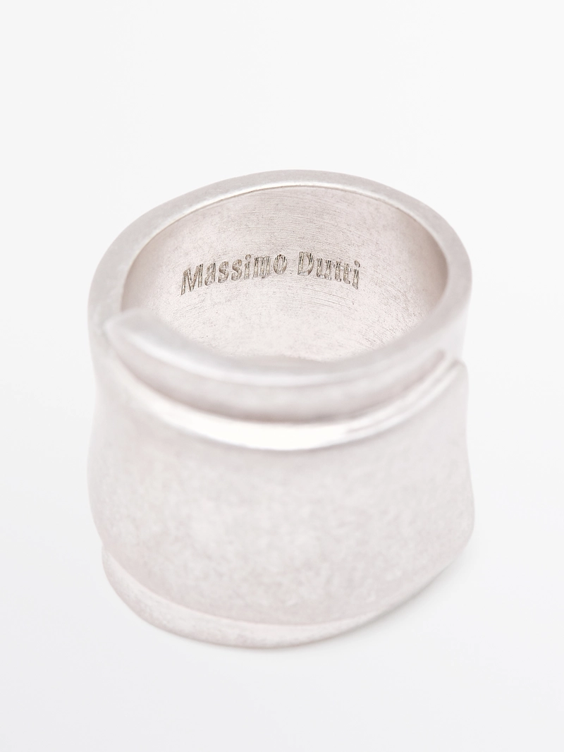 Кольцо из металла almond