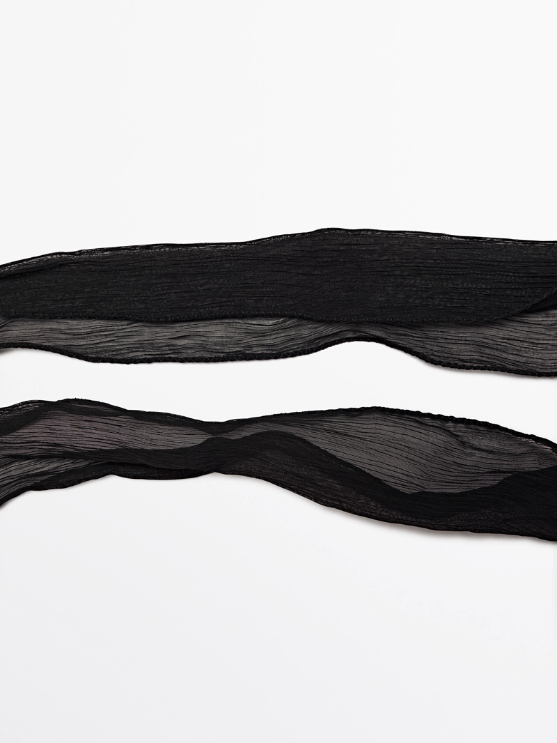 Tie scarf