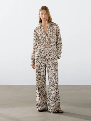 Блуза с животным принтом в оверсайзе- Заказать в России