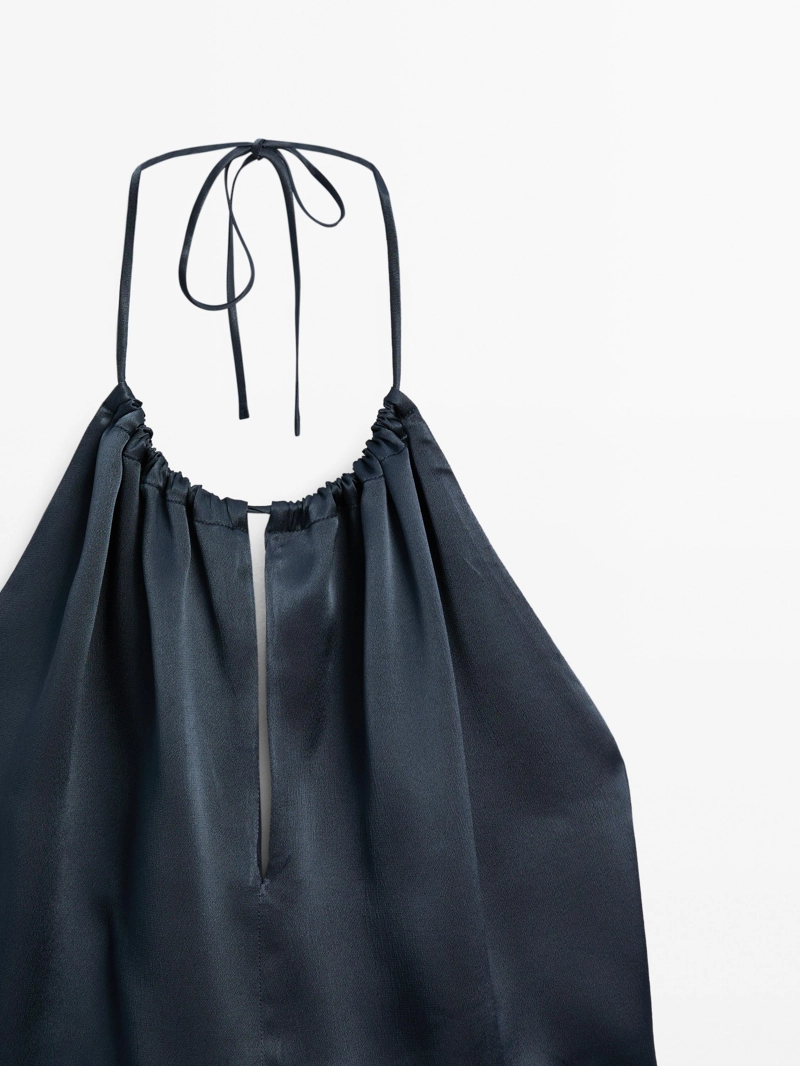 Топ на шее из жидкого атласа